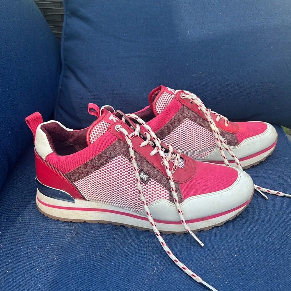 Michael Kors, Maddy trainer size 9 burgundy and white